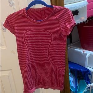 Lululemon swiftly tech a short sleeve